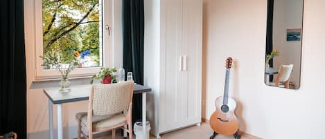 1 bedroom, desk, iron/ironing board, WiFi