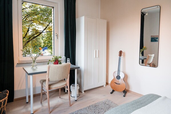 1 Schlafzimmer, Schreibtisch, Bügeleisen/Bügelbrett, WLAN