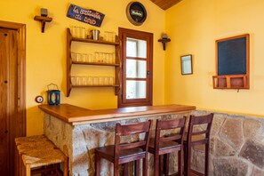 Bar (en la propiedad)