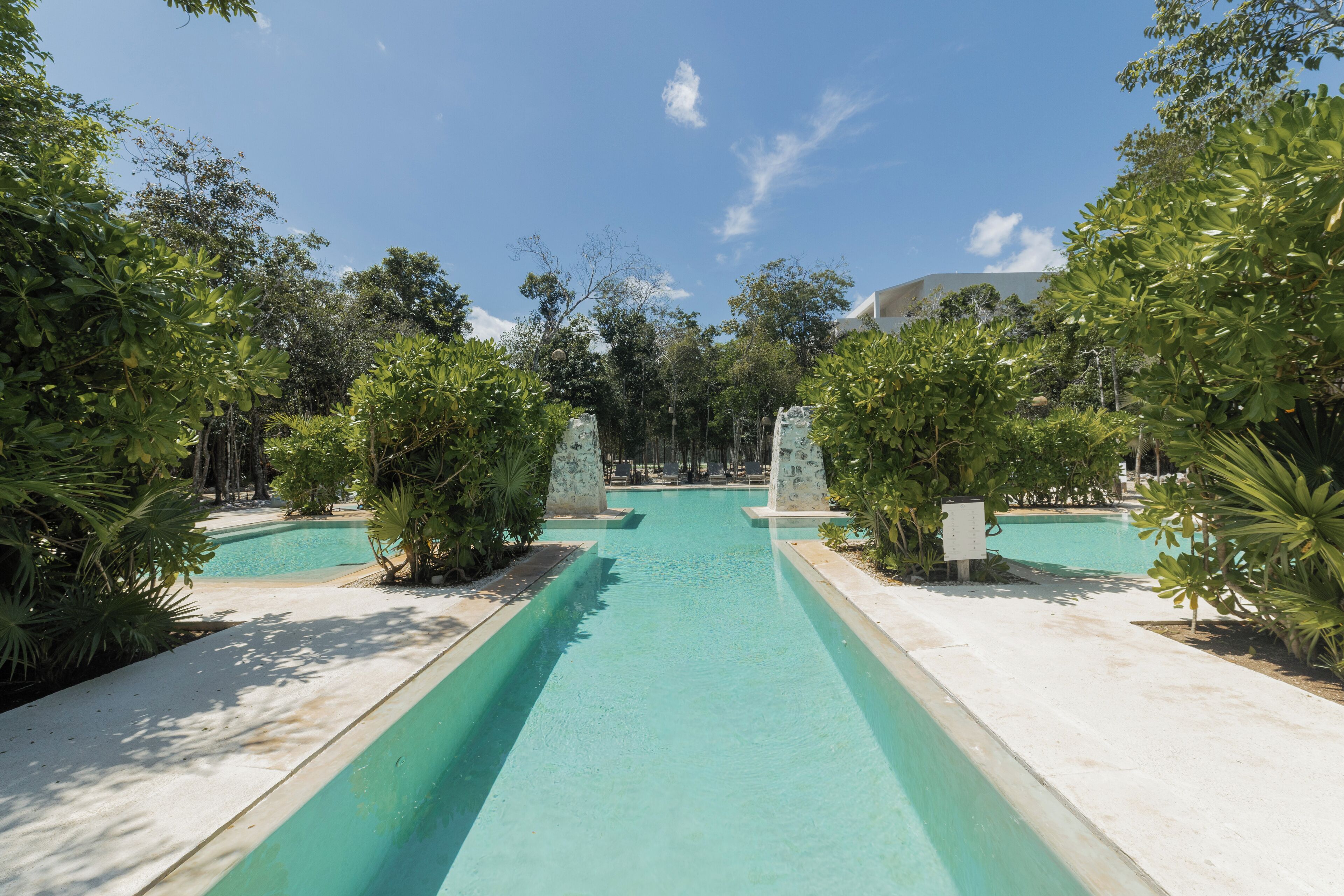 Outdoor pool, free cabanas, pool umbrellas