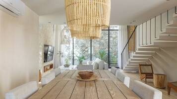 Casa de lujo, 4 habitaciones, Terraza, vista al jardín | Comedor