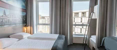 Schreibtisch, schallisolierte Zimmer, kostenloses WLAN, Bettwäsche