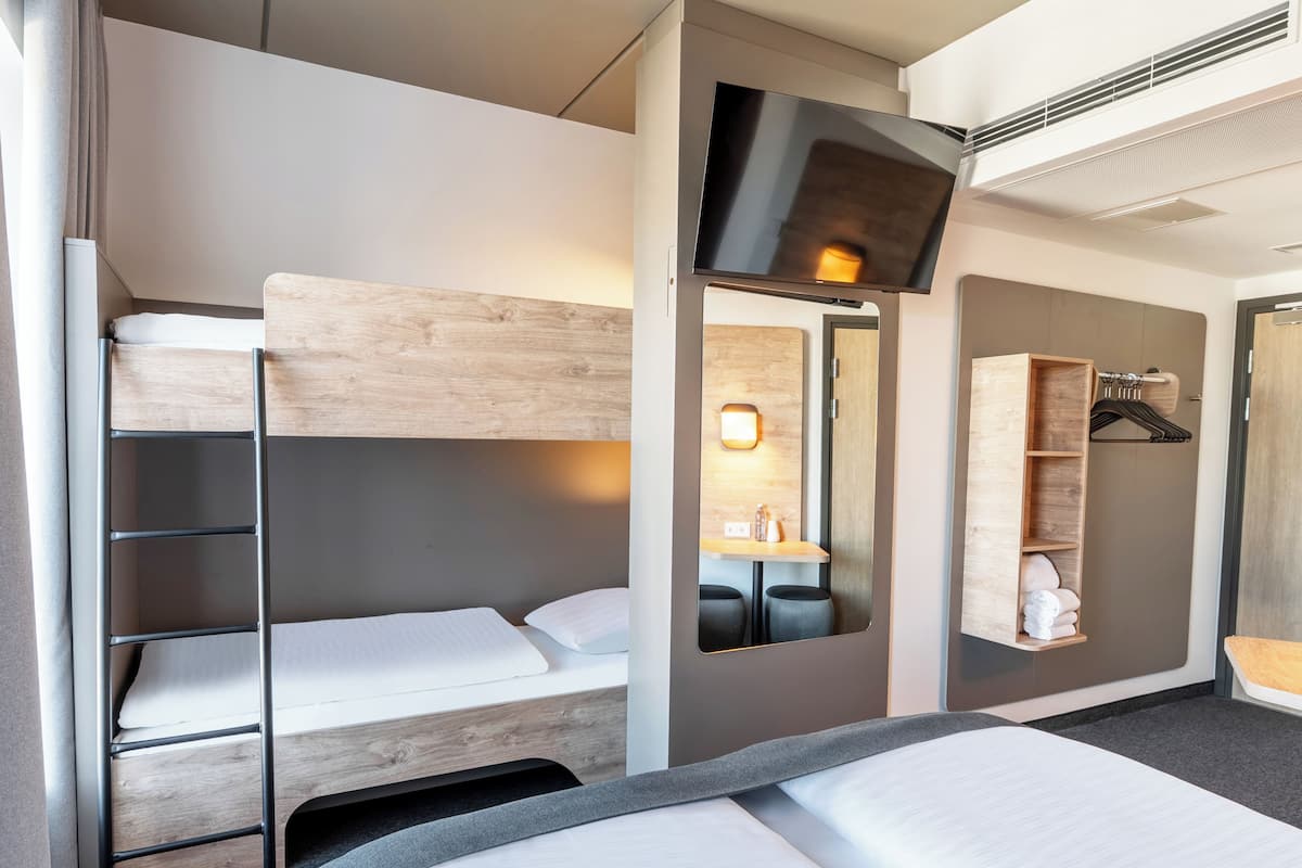 Familienzimmer | Schreibtisch, schallisolierte Zimmer, kostenloses WLAN