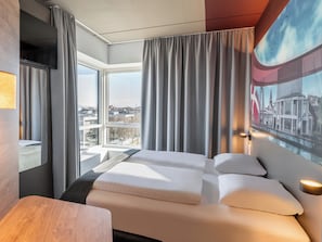 Double Room (French bed) | 1 bedroom, desk, soundproofing, free WiFi