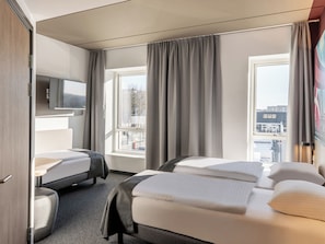 Triple Room | 1 bedroom, desk, soundproofing, free WiFi