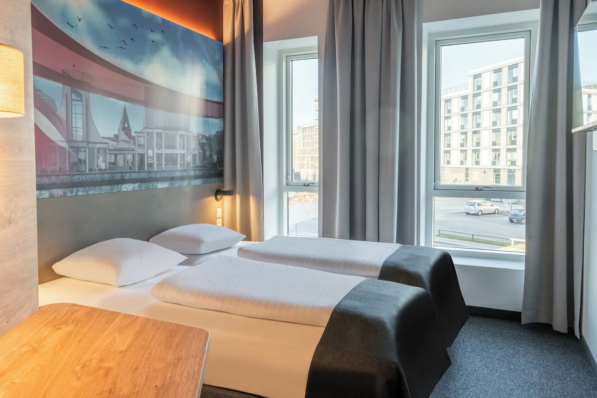 Zweibettzimmer | Schreibtisch, schallisolierte Zimmer, kostenloses WLAN