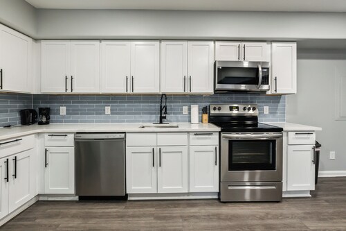 Galloway 113 I Spacious Garden Style Retreat