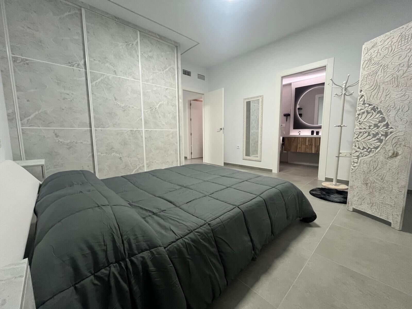 2 dormitorios, tabla de planchar con plancha, wifi y ropa de cama