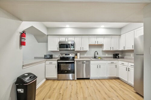 Galloway 118 I Spacious Garden Style Retreat