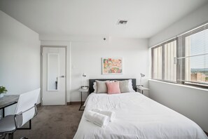 2 bedrooms, desk, travel crib, free WiFi