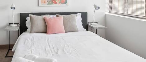 2 bedrooms, desk, travel cot, free WiFi