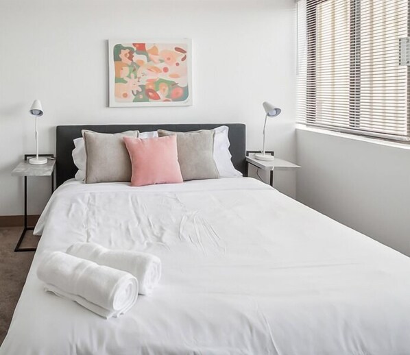 2 bedrooms, desk, travel crib, free WiFi