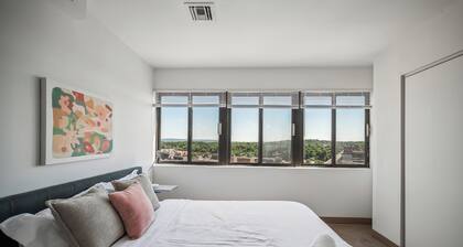 PP 1301 Modern Corporate 2br, pool, Gym