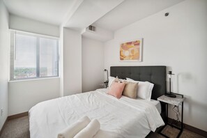 2 chambres, bureau, lit parapluie, Wi-Fi gratuit