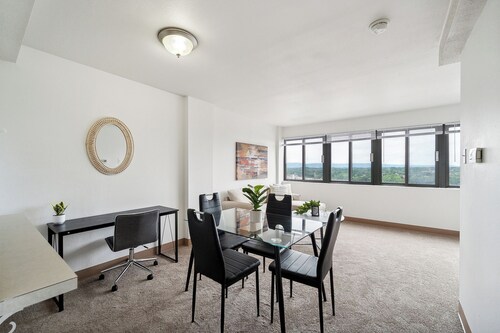 PP 2107  Beautiful 1Br Apartment I Free Parking