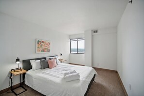 1 bedroom, desk, travel cot, free WiFi