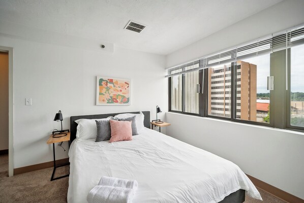 2 chambres, bureau, lit parapluie, Wi-Fi gratuit