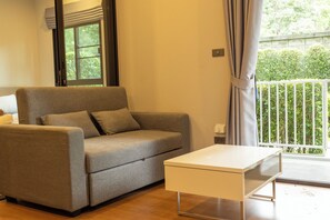 Flat-screen TV - Gym Sauna Beach Everything walking by (Rawai)