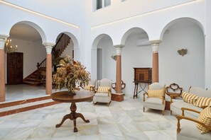 Interior - Apartment 'Apartamento II' with Shared Pool, Wi-Fi and Air Conditioning (Espejo)