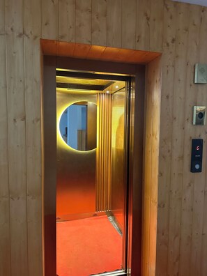Lift - Hotel Pine Heritage (Ramban)