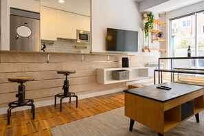 Frigorifero, microonde, forno, lavastoviglie