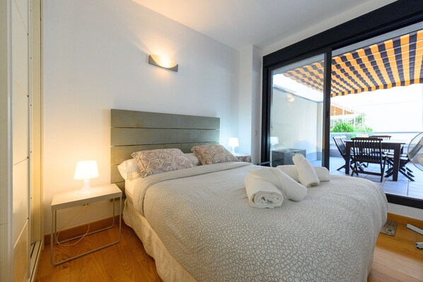 2 Schlafzimmer, Bügeleisen/Bügelbrett, kostenloses WLAN