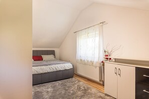 2 υπνοδωμάτια, σίδερο/σιδερώστρα, δωρεάν Wi-Fi, κλινοσκεπάσματα