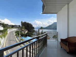 Family Suite | Terrace/patio - Grand Tamaro Hotel (Parapat)