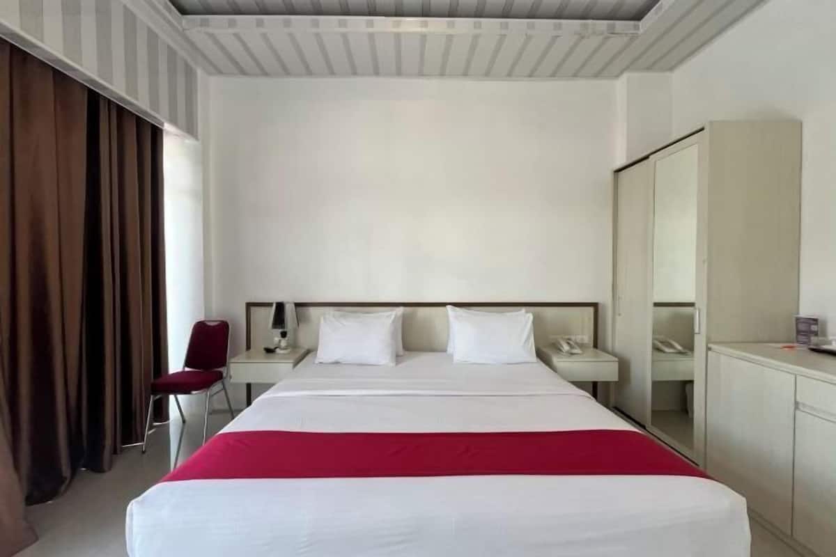 Bureau, espace de travail pour ordinateur portable, Wi-Fi gratuit