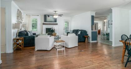 Blackberry Place- 3BR 2BA- Near UA- Fenced in yard