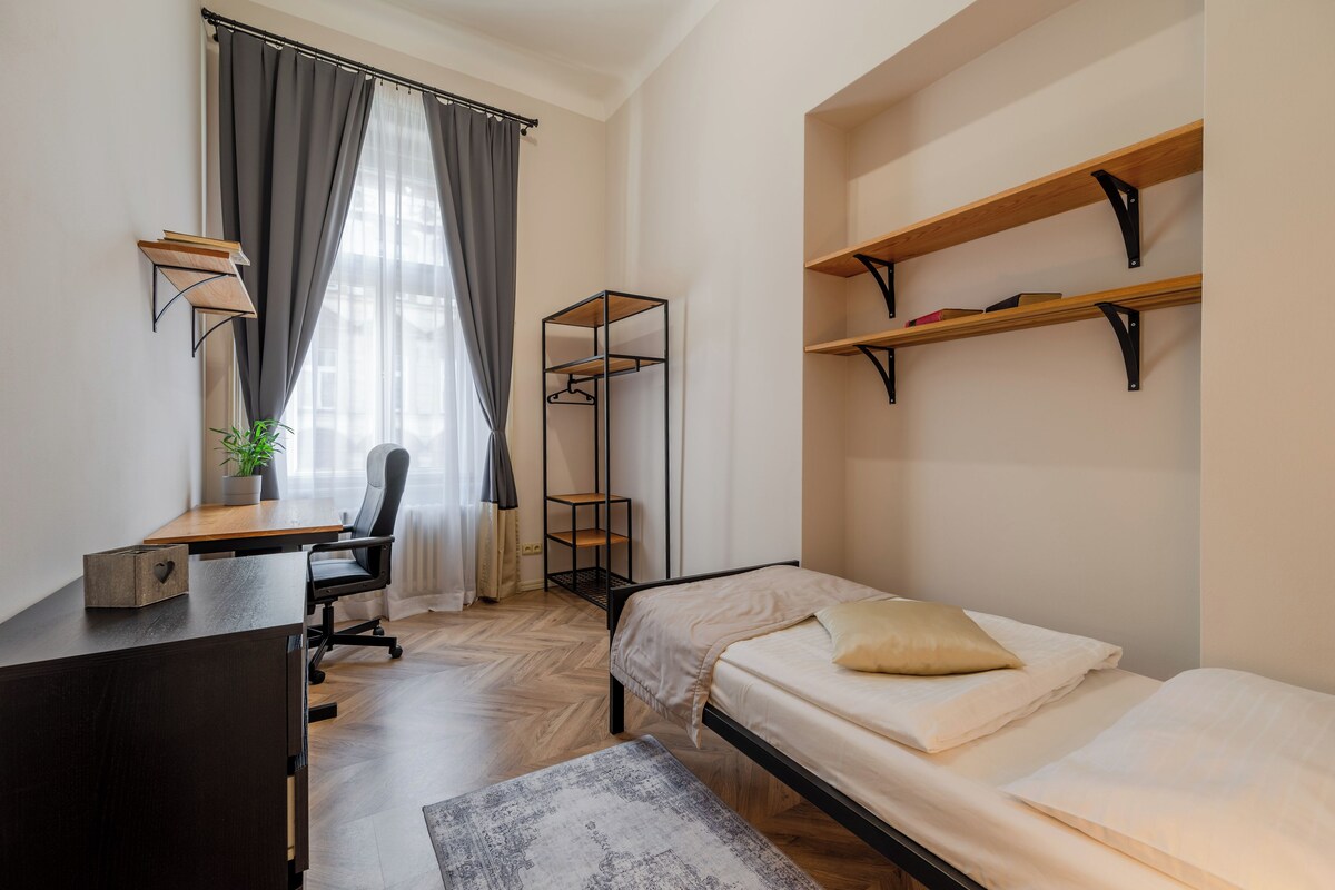 Apartment, 3 Schlafzimmer | Bügeleisen/Bügelbrett, kostenloses WLAN