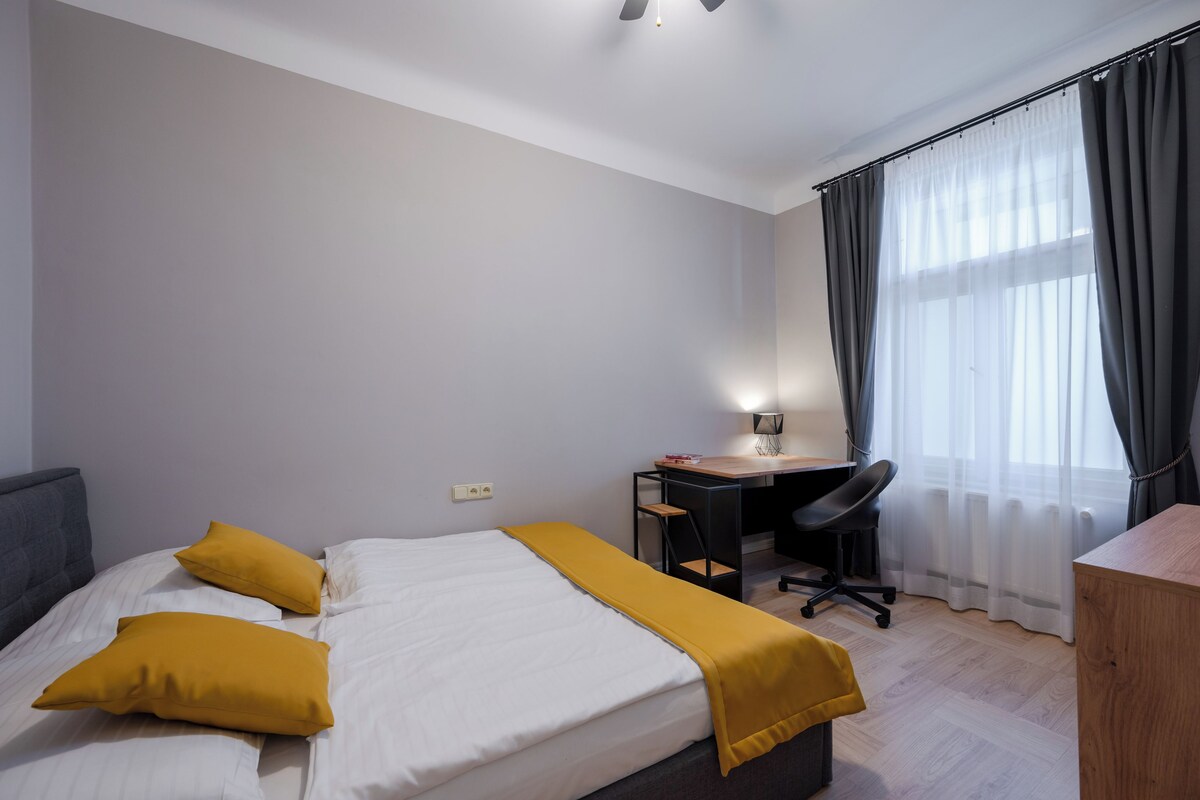 Apartment, 2 Schlafzimmer | Bügeleisen/Bügelbrett, kostenloses WLAN