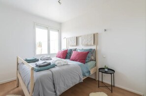 1 chambre, fer et planche à repasser, Wi-Fi, draps fournis