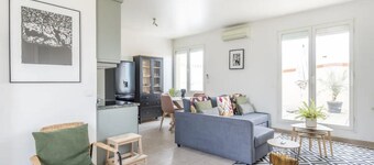 44 m2 air-conditioned apartment with terrace not overlooked  