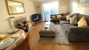 House | Living area - Urban Retreat in Milton Keynes (Milton Keynes)