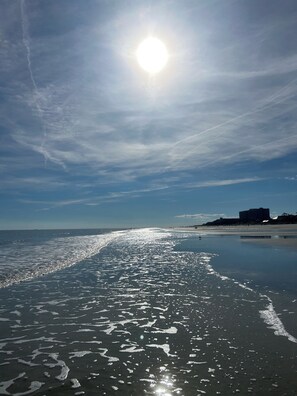 Beach - 255 Turnberry Village -2 Bedroom Condo w/ Loft, Dog Friendly, on Fazio Course (Hilton Head Island)