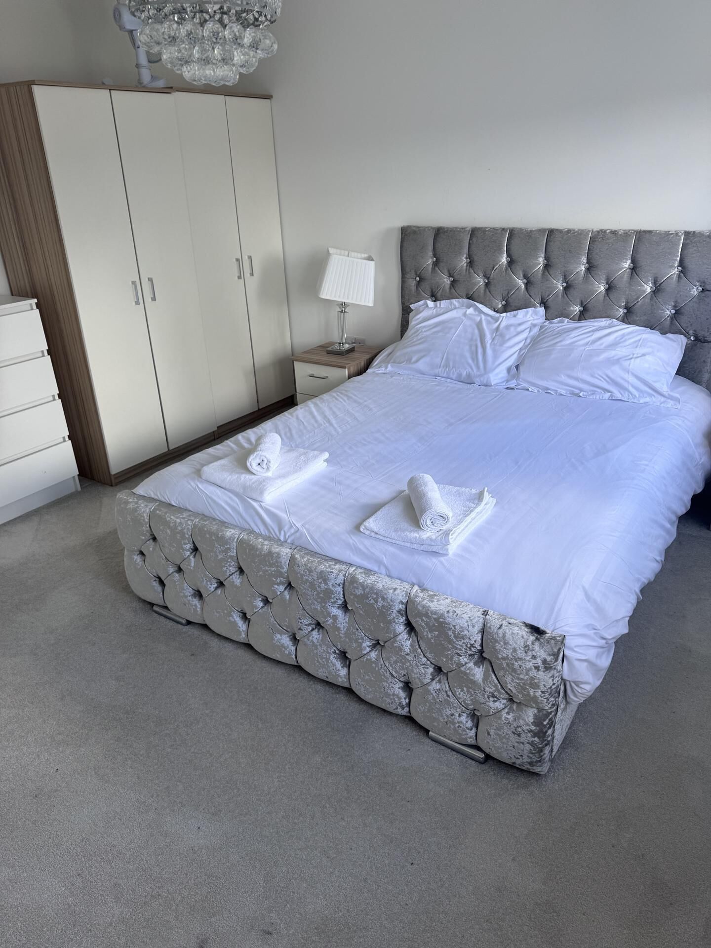 House | 4 bedrooms, iron/ironing board, free WiFi, bed sheets