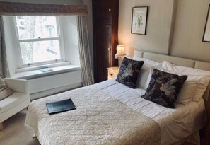 Standard Room, 1 Double Bed | Iron/ironing board, bed sheets