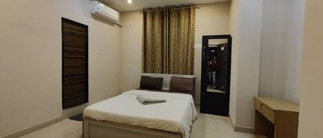 Espace de travail pour ordinateur portable, draps fournis