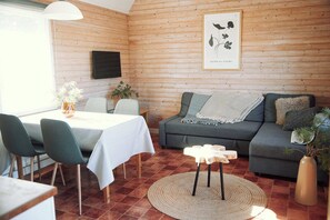 Stuga | Vardagsrum | Platt-tv