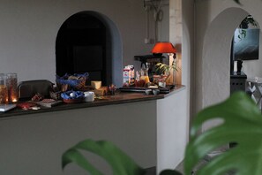 Daily buffet breakfast for a fee - Vallevikens Hotell och Restaurang  (Lärbro)