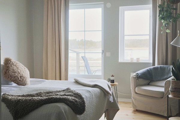 Design Double Room, 1 Queen Bed, Breakfast Included