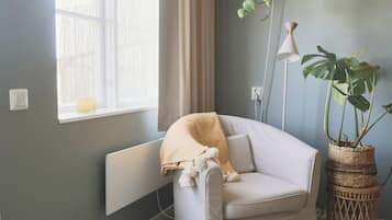 Design Double Room, 1 Queen Bed, Breakfast Included
