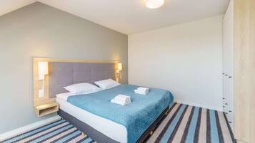 1 chambre, fer et planche à repasser, Wi-Fi, draps fournis