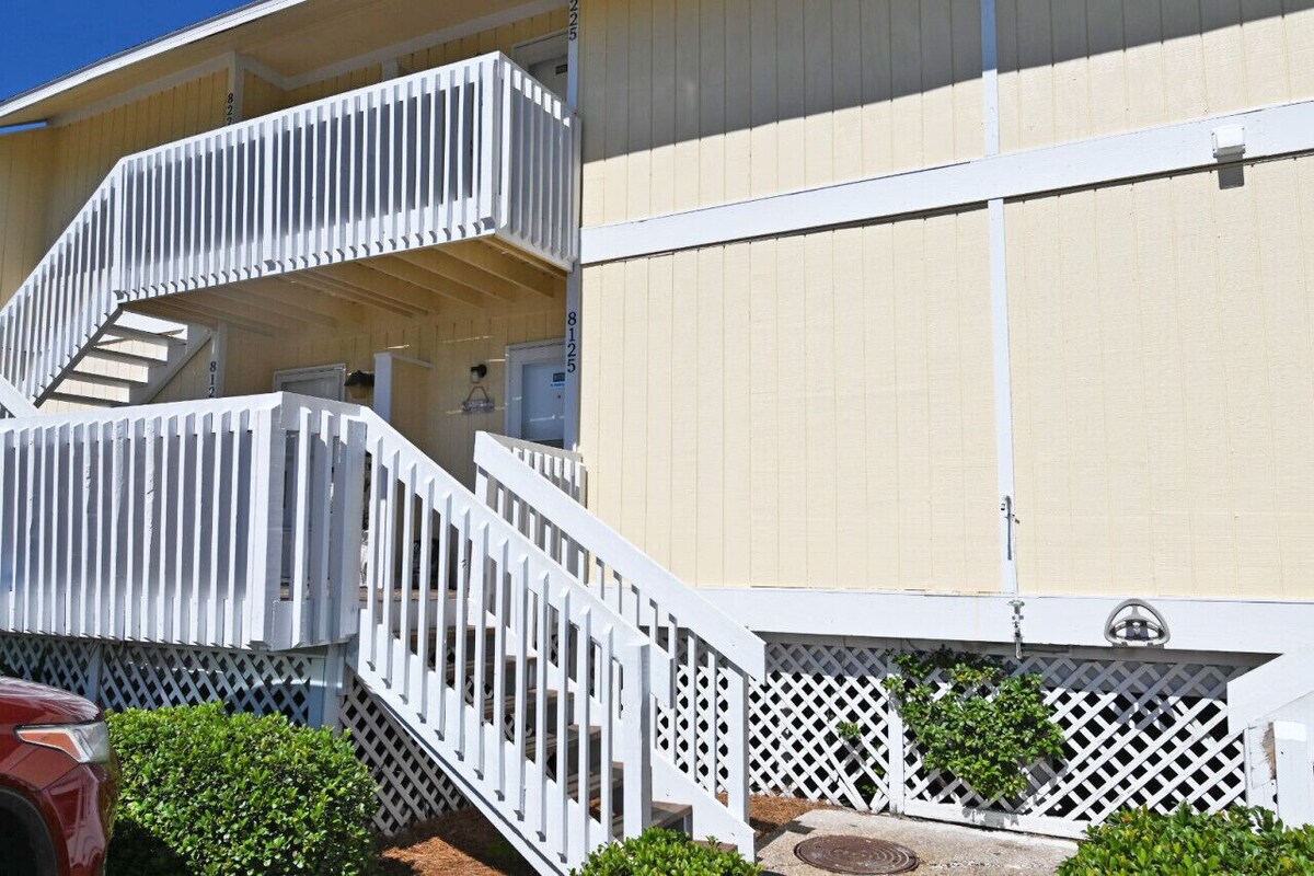 Photo 3 of Pet Friendly Studio Condo at Sandpiper Cove 8125 in Destin, FL Free Beach Service!