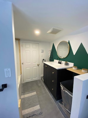 Doccia, asciugacapelli, asciugamani