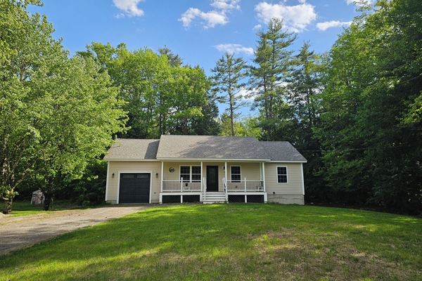 Cheerful 3-Bedroom Ranch near 3-Coastal Towns!