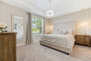 6 bedrooms, iron/ironing board, WiFi, bed sheets