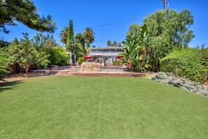 Exterior - Pool, hot tub, fire pit, and more! Aqua La Vista (Vista)