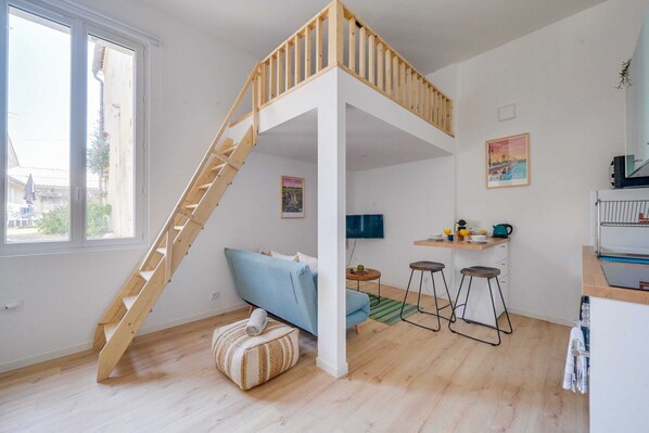 Televisio, työhuone